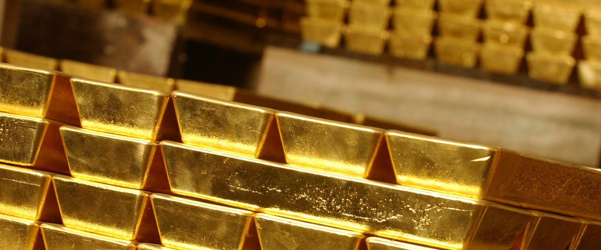 Understanding Gold Purchases: Reporting Requirements and Gold IRAs