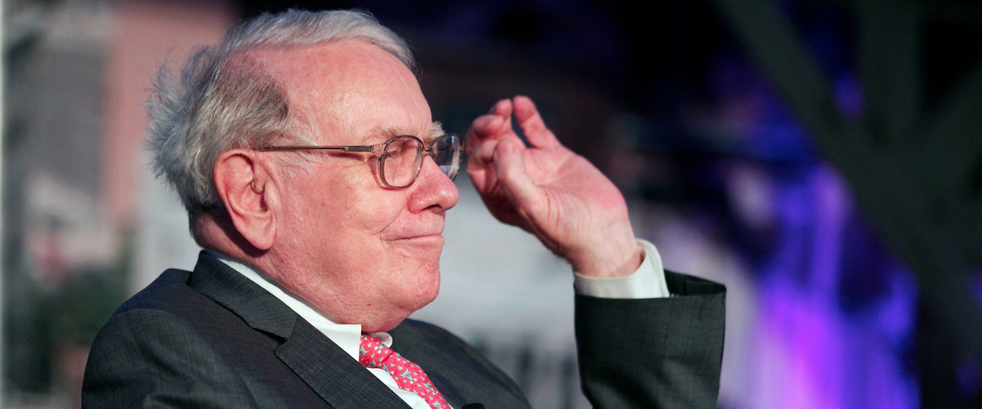 Understanding Warren Buffett's Disapproval of Gold as an Investment: Insights on Gold IRAs